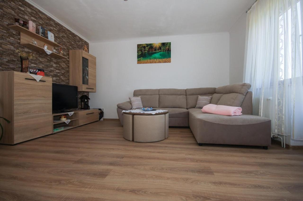 Apartman Lucija & Luka Otočac Exteriör bild