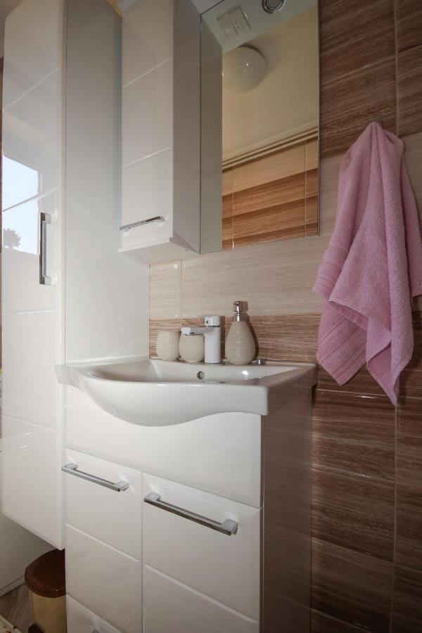 Apartman Lucija & Luka Otočac Exteriör bild