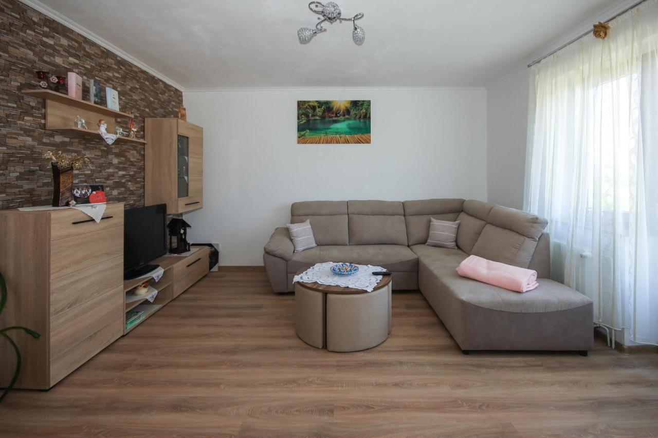 Apartman Lucija & Luka Otočac Exteriör bild