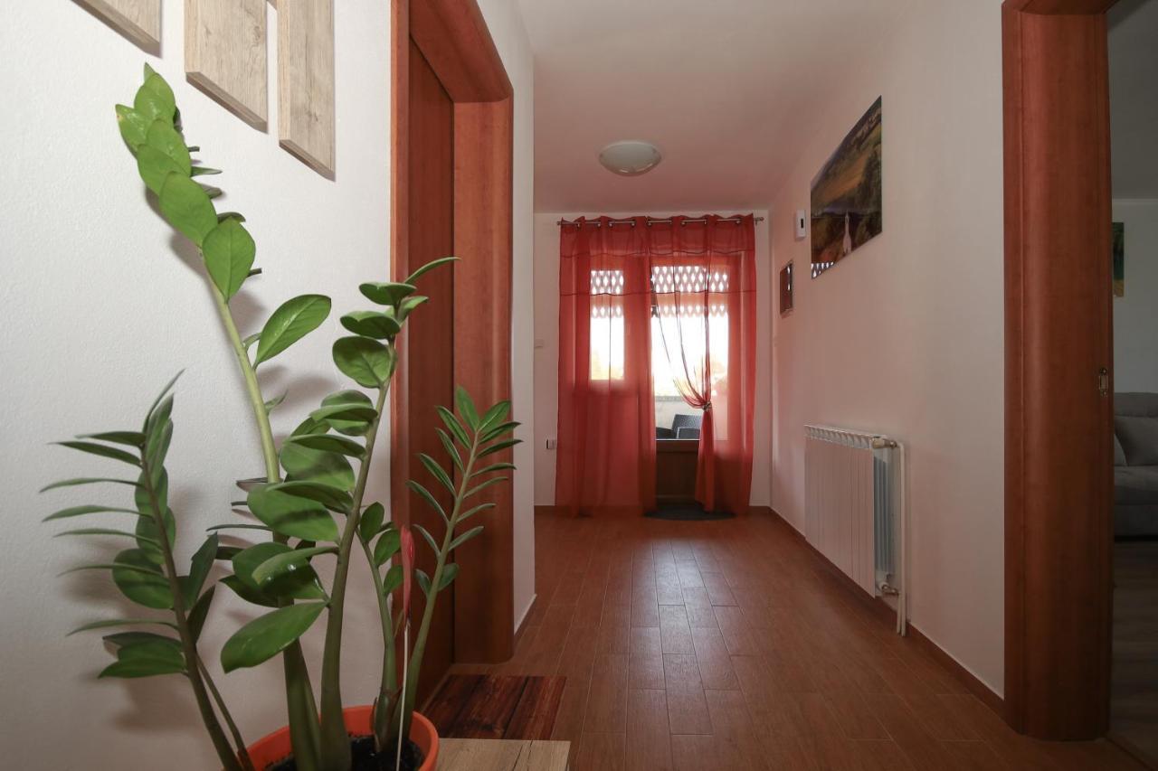 Apartman Lucija & Luka Otočac Exteriör bild