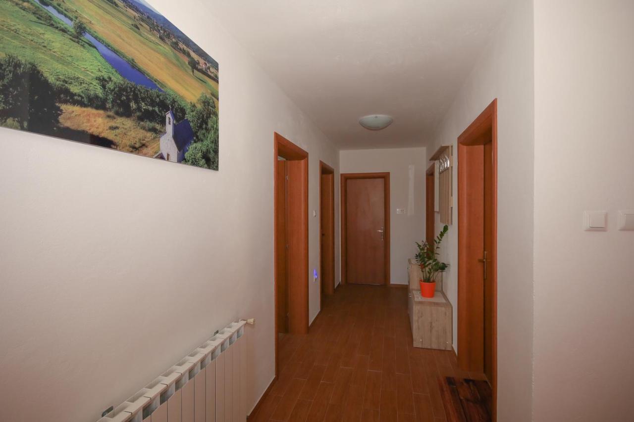 Apartman Lucija & Luka Otočac Exteriör bild